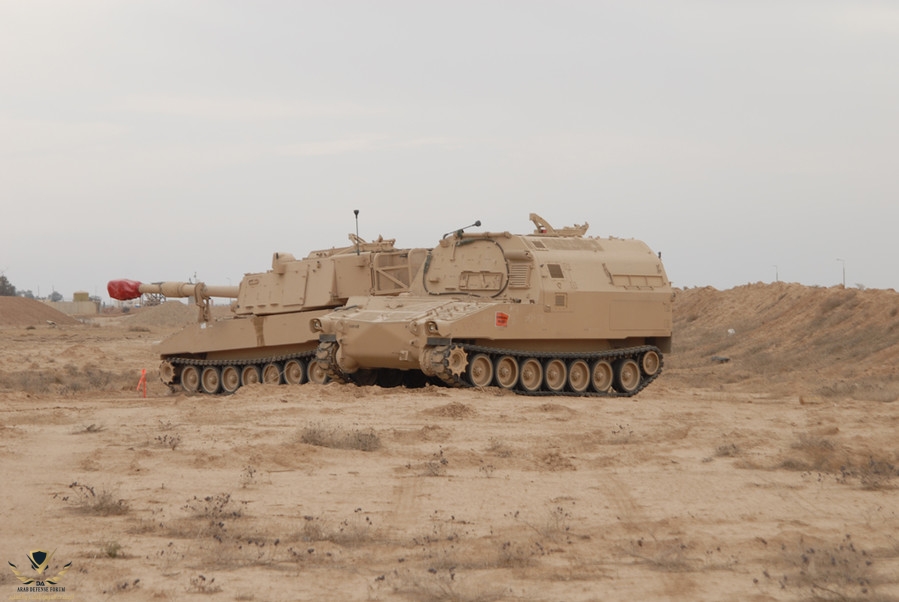 M109A6-and-M992.jpg