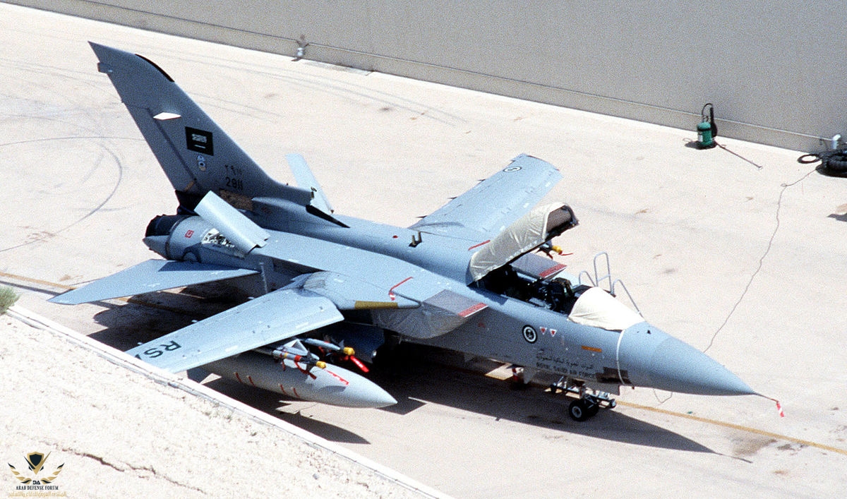 1200px-Parking_RSAF_Tornado_in_1991.jpg