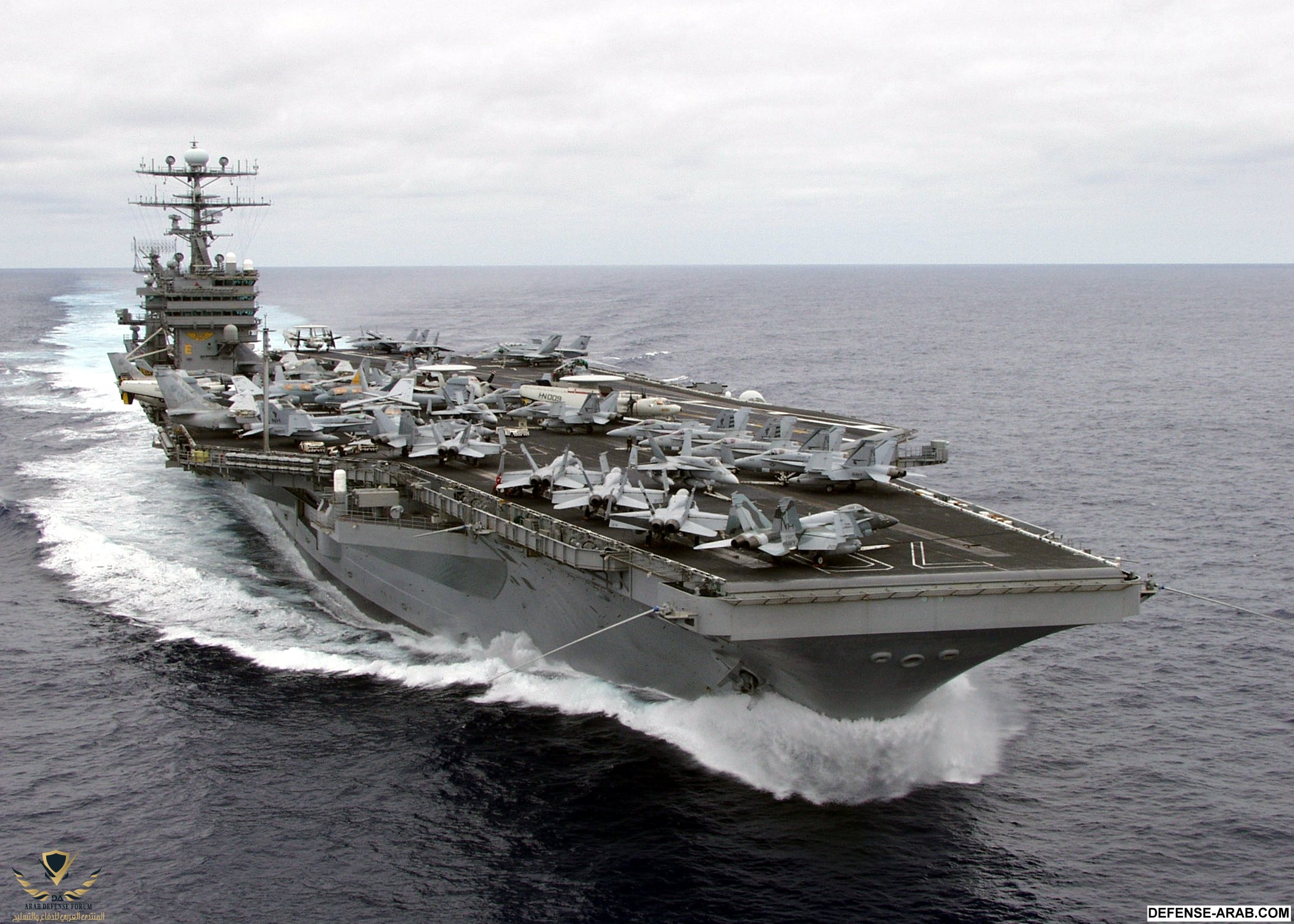 US_Navy_010730-N-6234S-004_USS_Carl_Vinson_(CVN_70)_underway.jpg