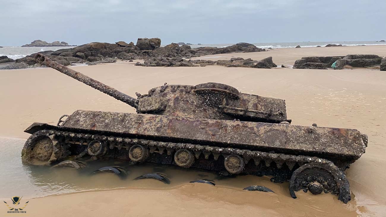 abandoned-tank-kinmen.jpg