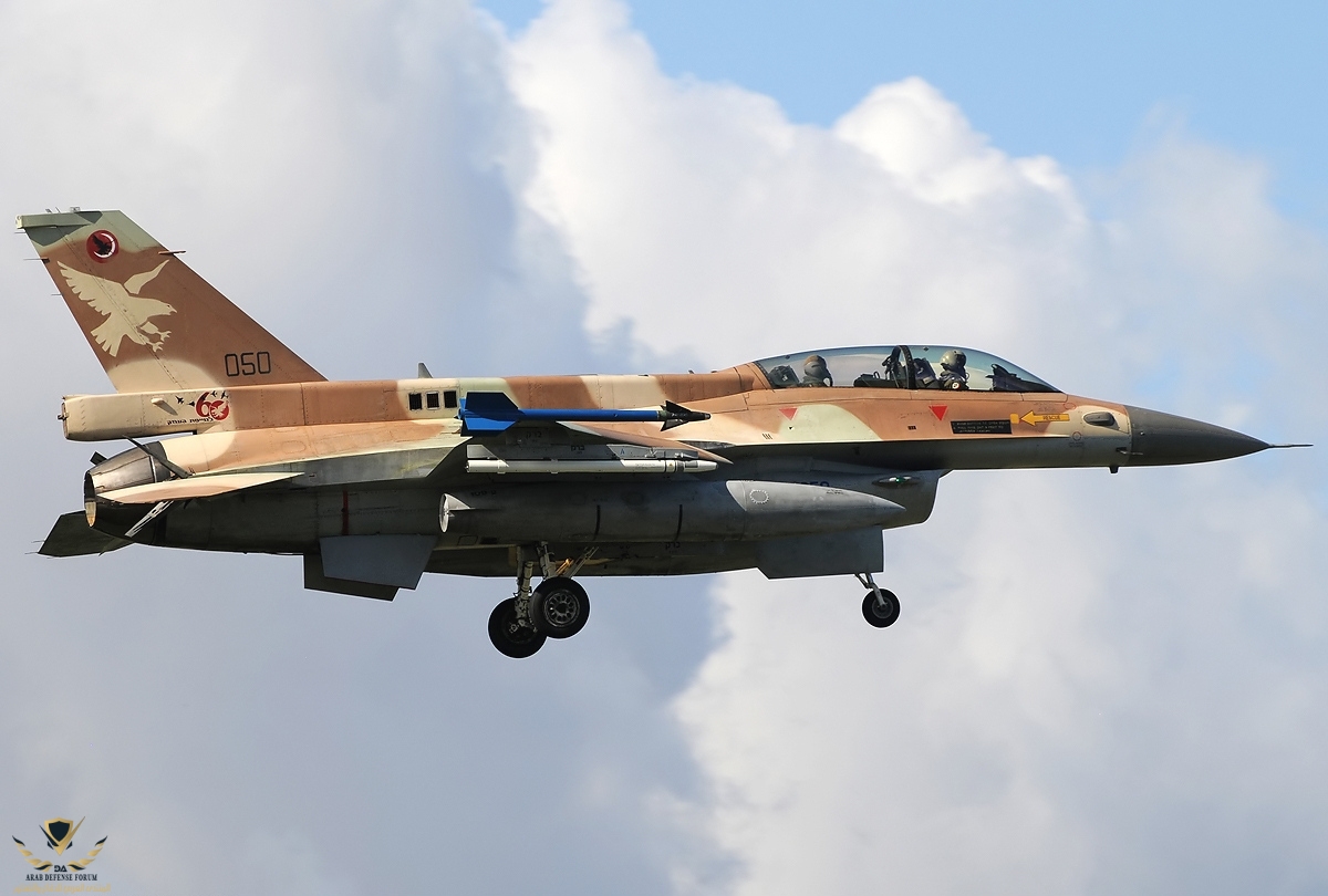 Lockheed_Martin_F-16D_Barak,_Israel_-_Air_Force_JP7236325.jpg