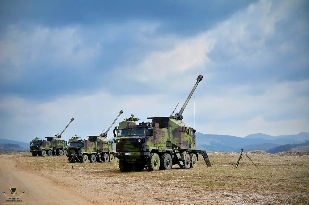 serbian-army-nora-b-52-self-propelled-howitzer-2.jpg