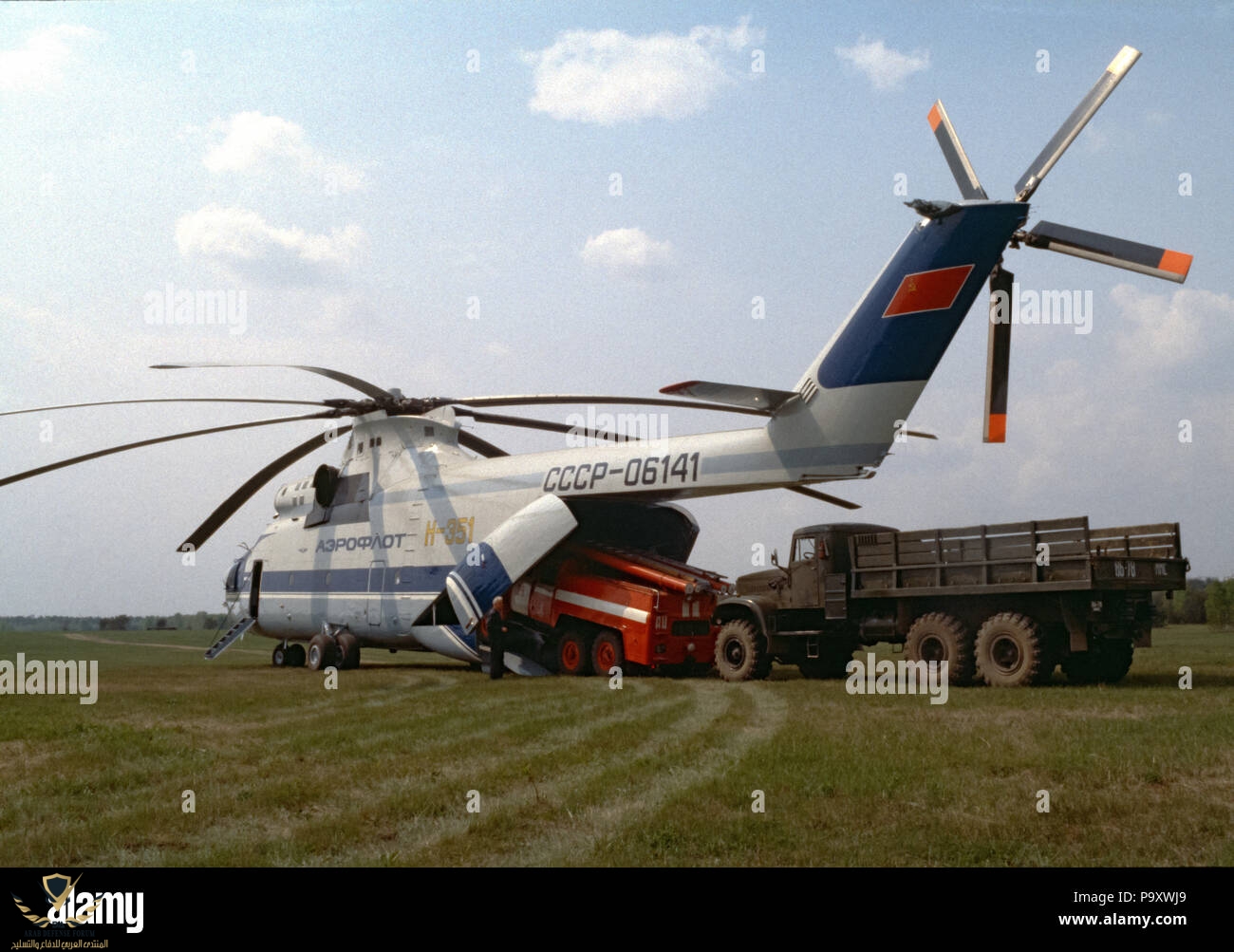 the-second-flying-prototype-of-the-worlds-biggest-mil-mi-26-serial-transport-helicopter-demons...jpg