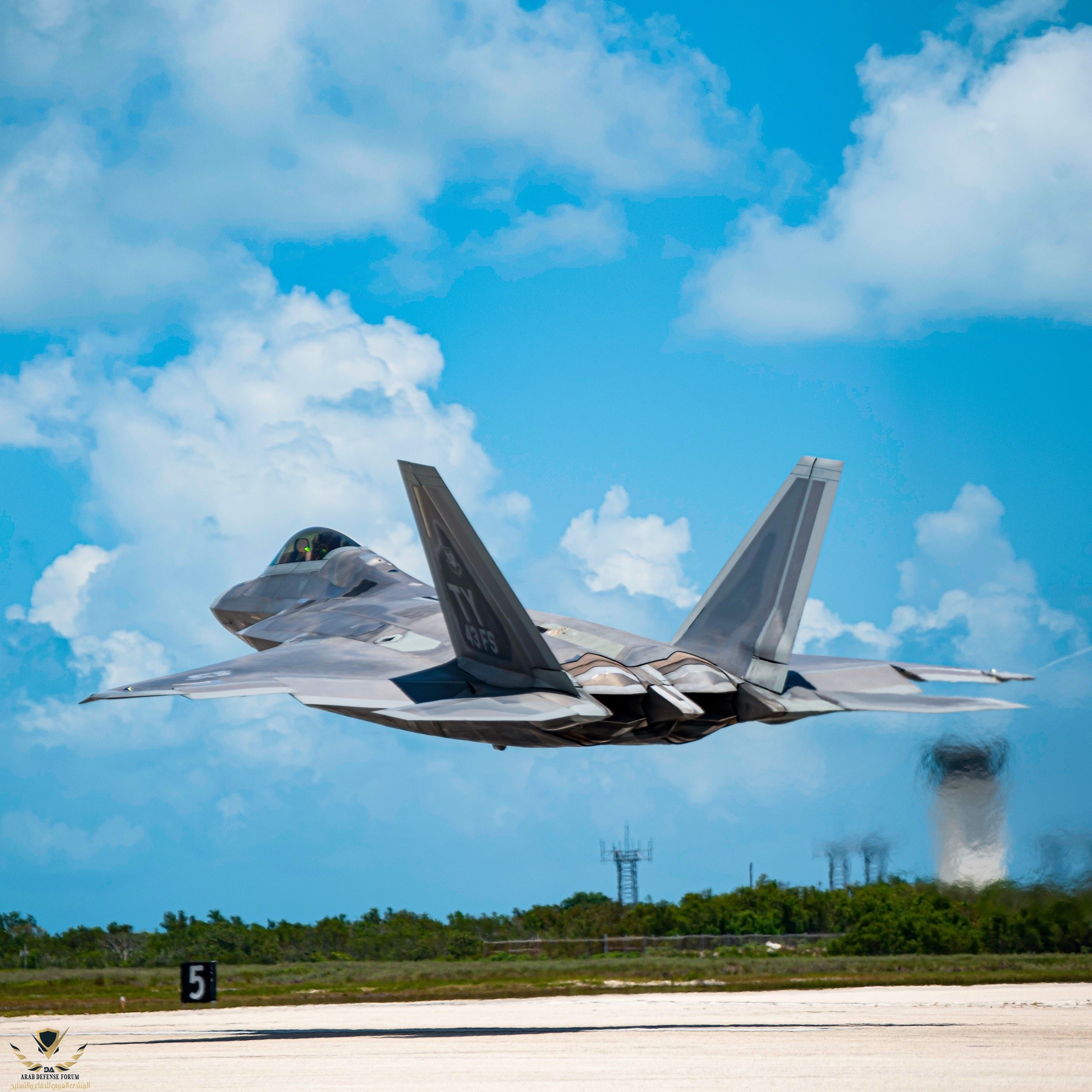 F-22 Raptor.jpg