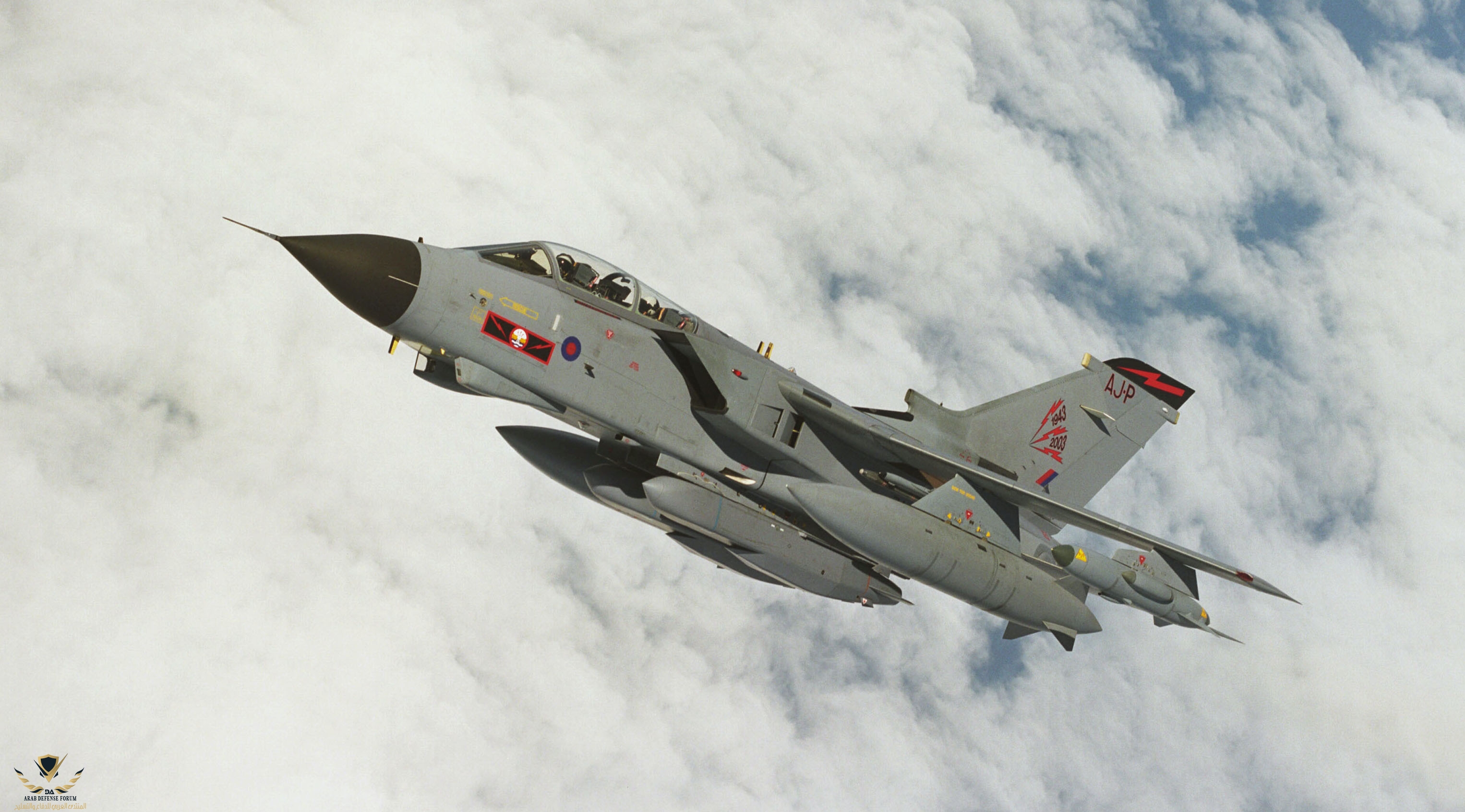 Royal_Air_Force_Tornado_GR4_Aircraft_from_617_Squadron_with_Storm_Shadow_Cruise_Missiles_MOD_4...jpg