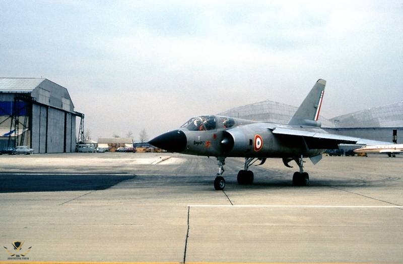 2014-Mirage-IIIF2-01-à-Istres.jpg