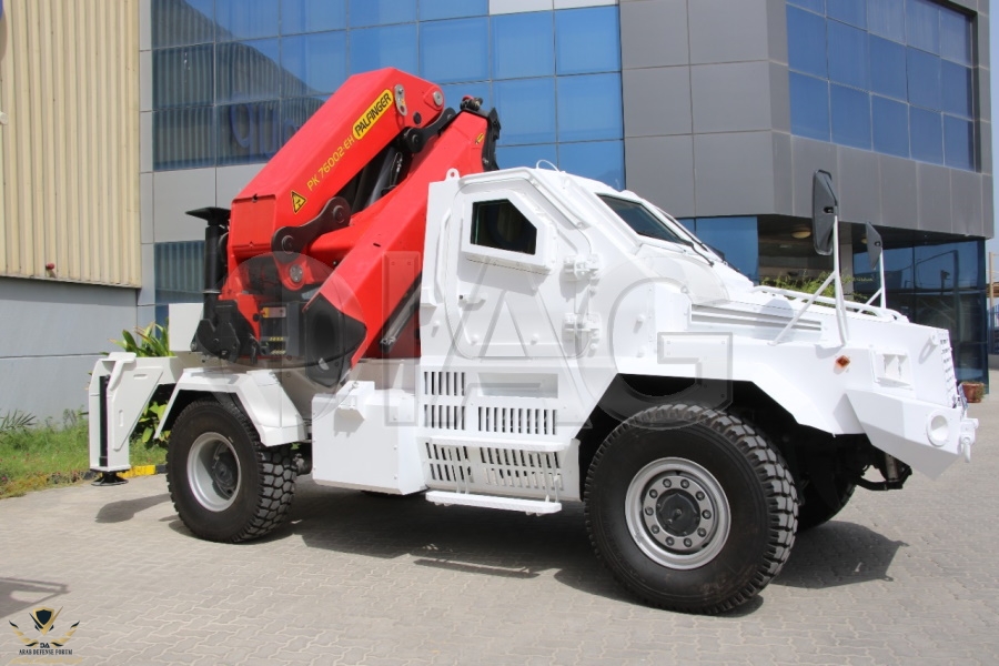 Armored-Rescue-Crane-fully-armored-and-protected-cabin.jpg