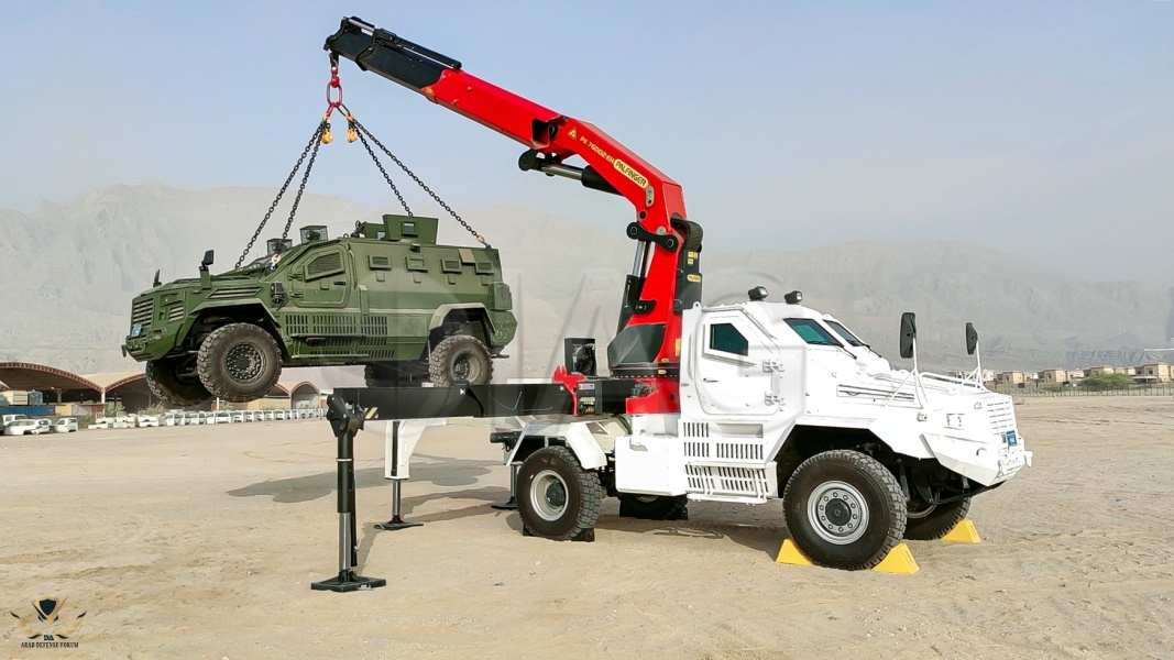 Armored-Rescue-Crane-Guardian-APC-recovery.jpg