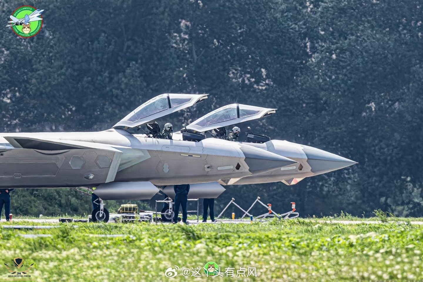 PLAAF J-20.jpg