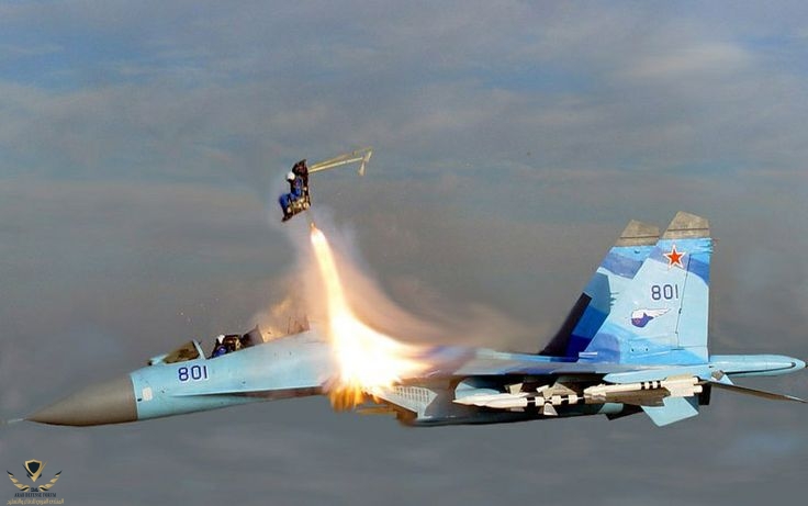 Sukhoi-35 eject eject eject!.jpeg