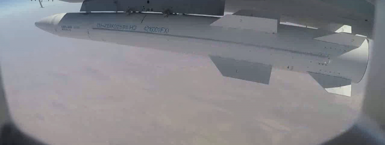 dq3snguzlw661.gif