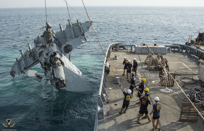 Here's why the U_S. Navy recovered this F_A-18F Super Hornet wreckage from the sea.jpg