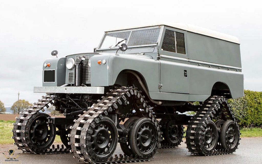 Legendary-Land-Rovers-Body-3-AR1242022.jpg