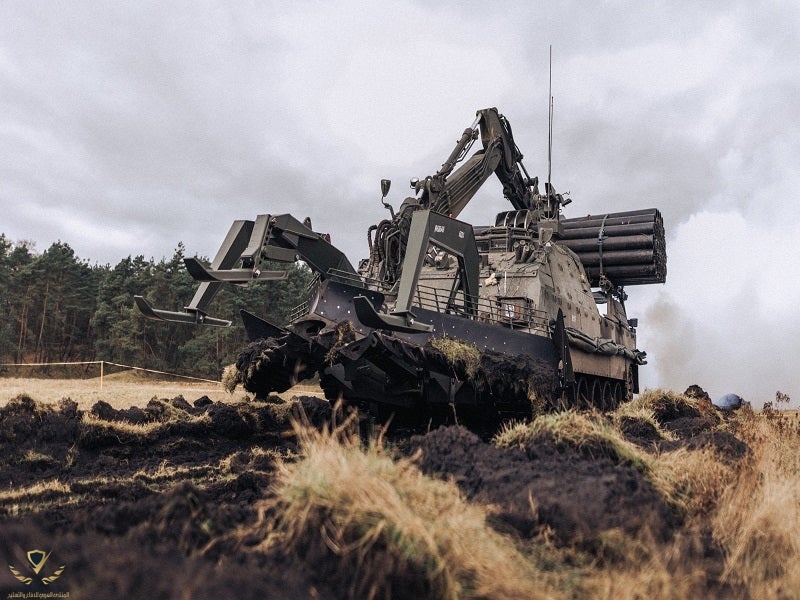 Image-1-Trojan-Armoured-Engineer-Vehicle (1).jpeg