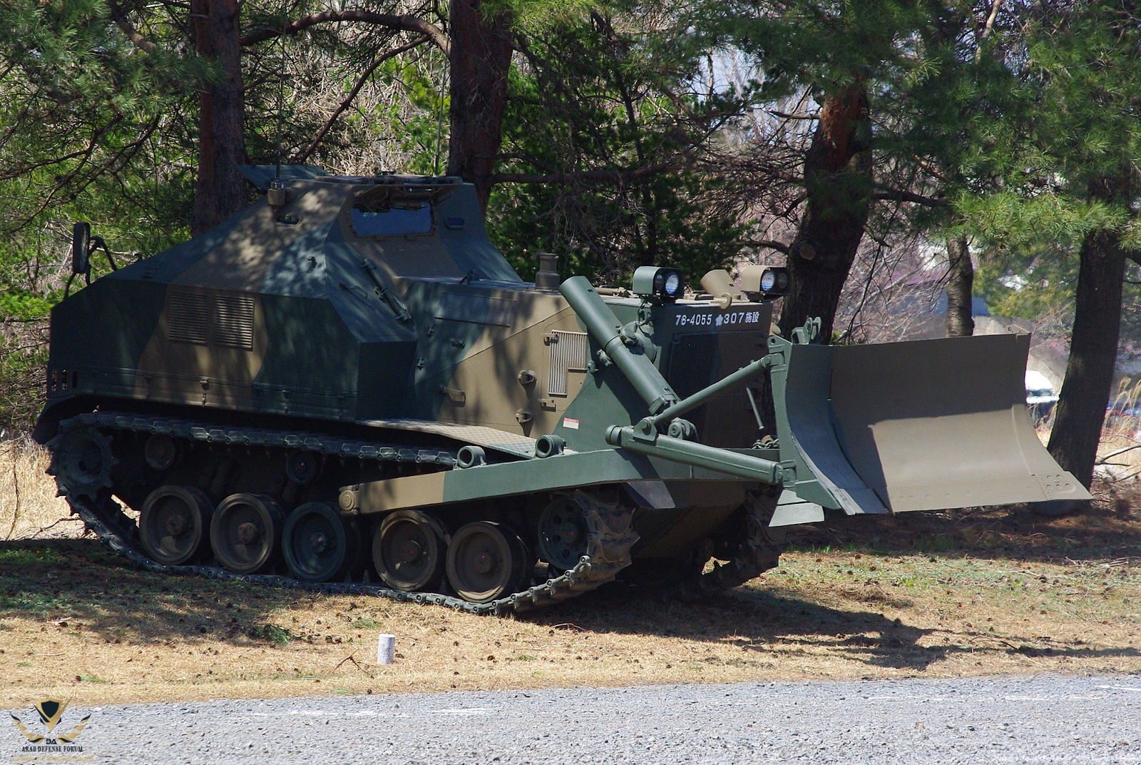 JGSDF_Type_75_dozer_20120408-05.JPG