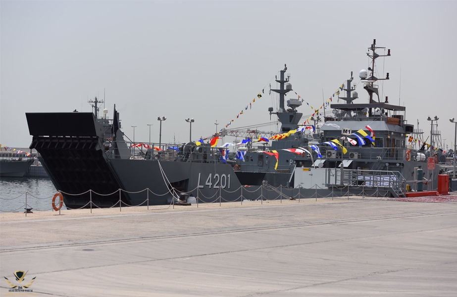 Kuwait-Navy-landing-ships.jpg