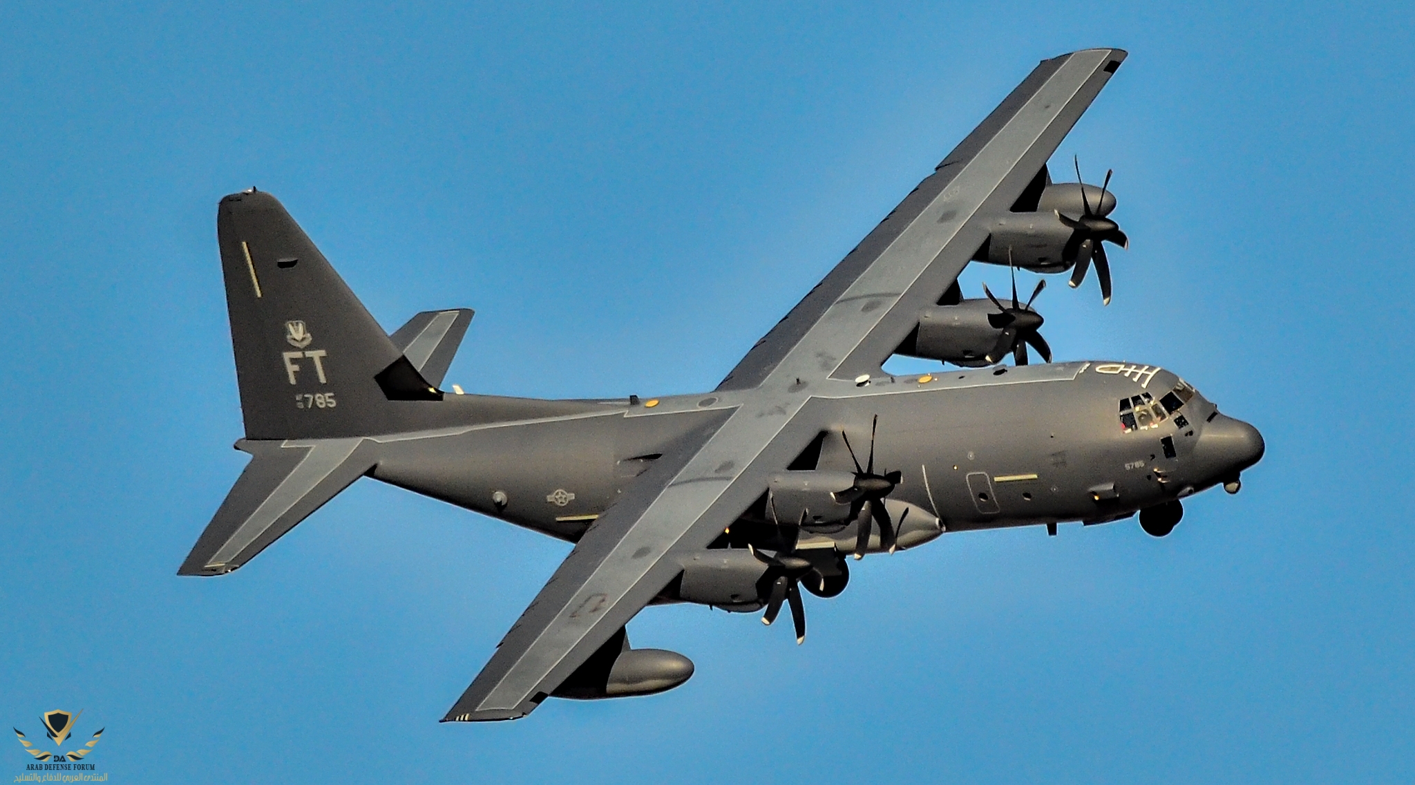 13-5785_Lockheed_Martin_HC-130J_Combat_King_II_Hercules_C-N_382-5785_(32682682830).jpg