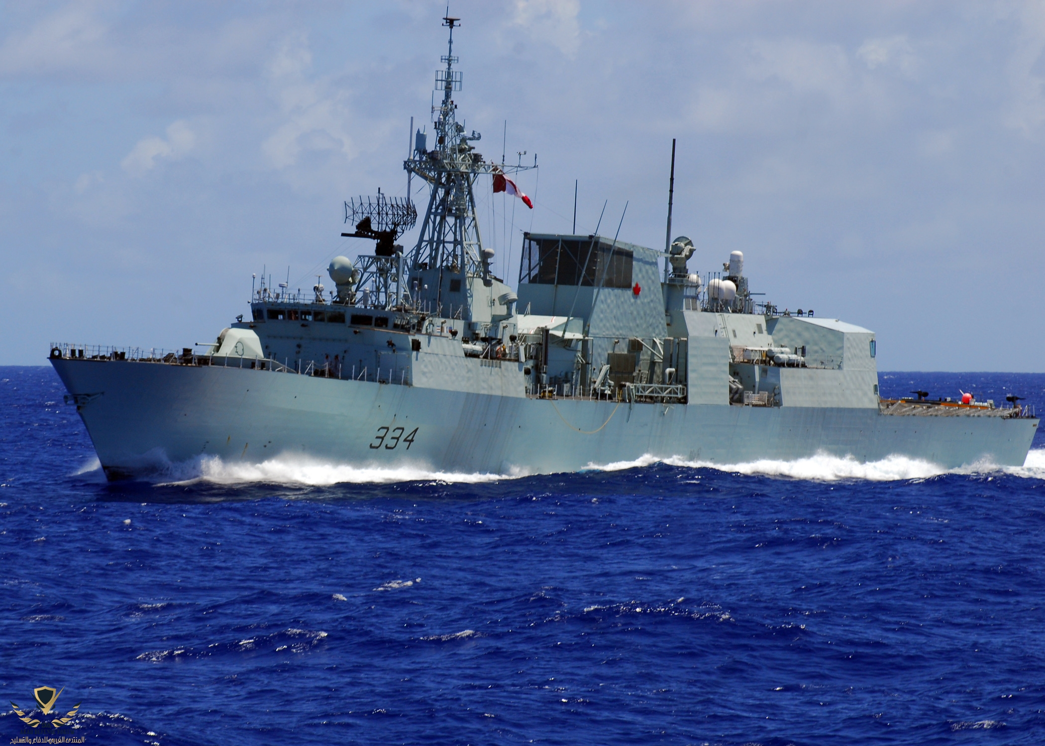 HMCS_Regina_(FFH_334)_Frigate.jpg
