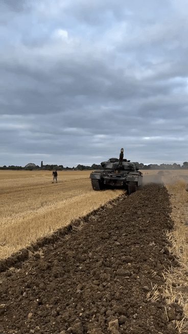 m2-res_1280p_4.gif m2-res_1280p_4.gif