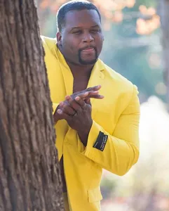 Screenshot 2026-04-18 at 13-47-39 yellow jacket behind tree - Google Search.png