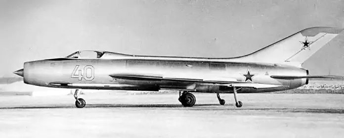 Yak-140_03.webp