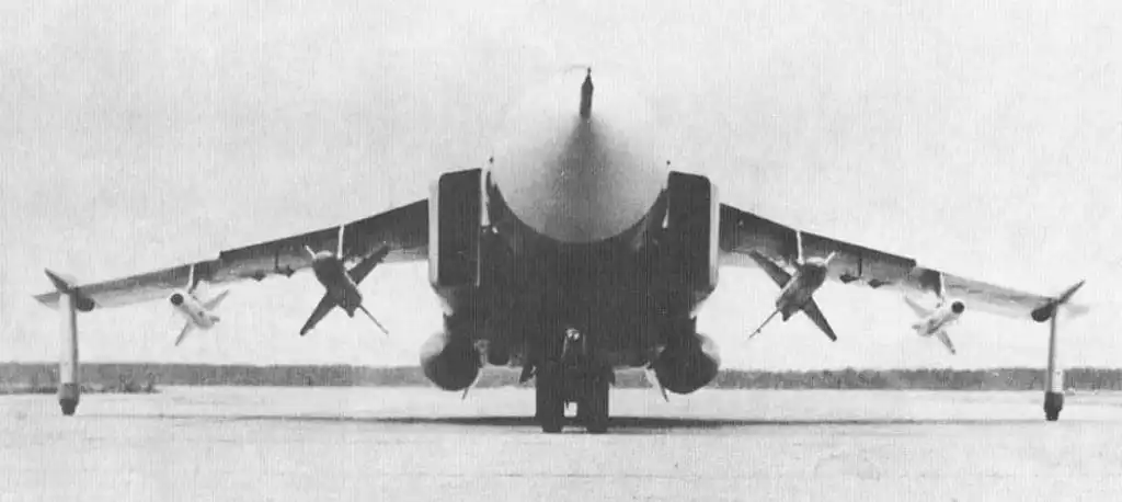 Yak-28-64_03-1024x458.webp