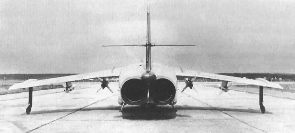 Yak-28-64_06-1024x462.webp