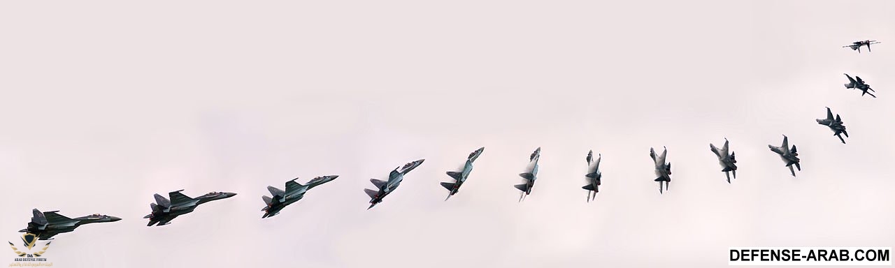 1280px-An_acrobatic_figure_by_a_Sukhoi_Su-35_in_Paris_Air_Show_2013.jpg