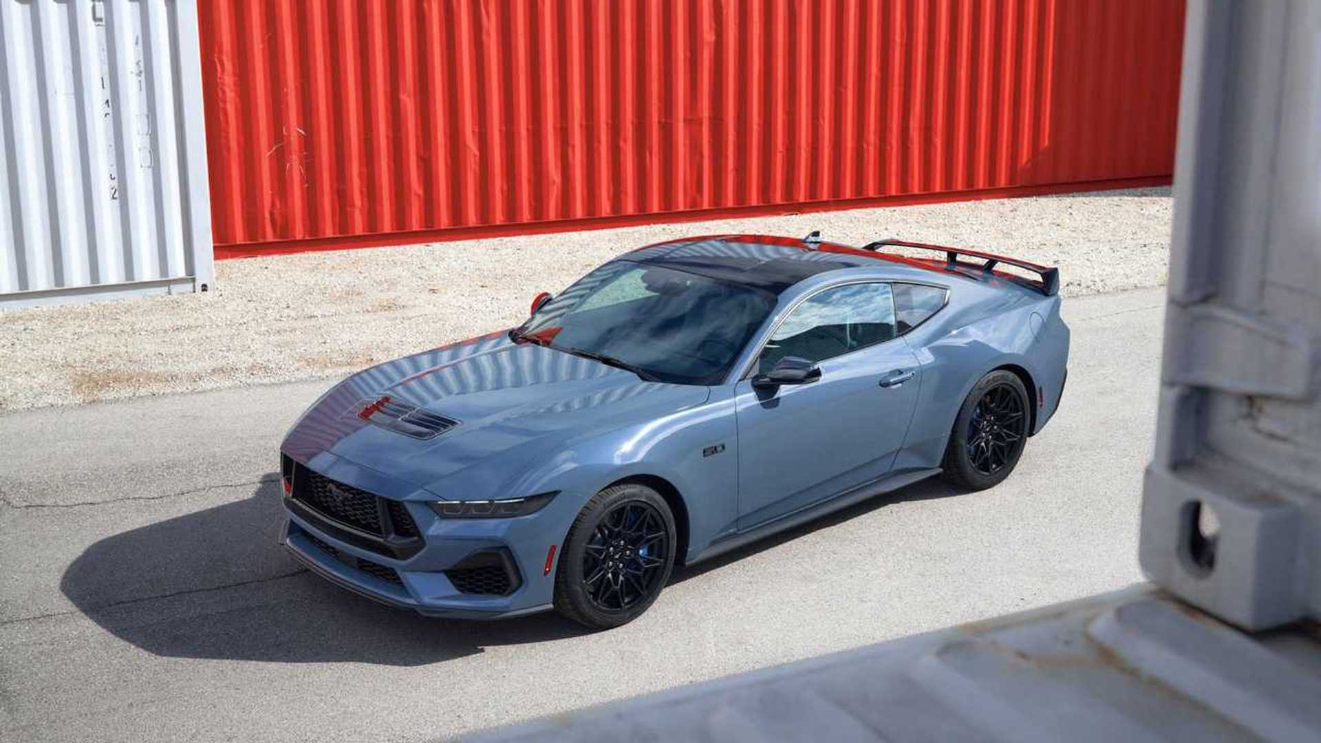 ford-mustang-dark-horse.jpg