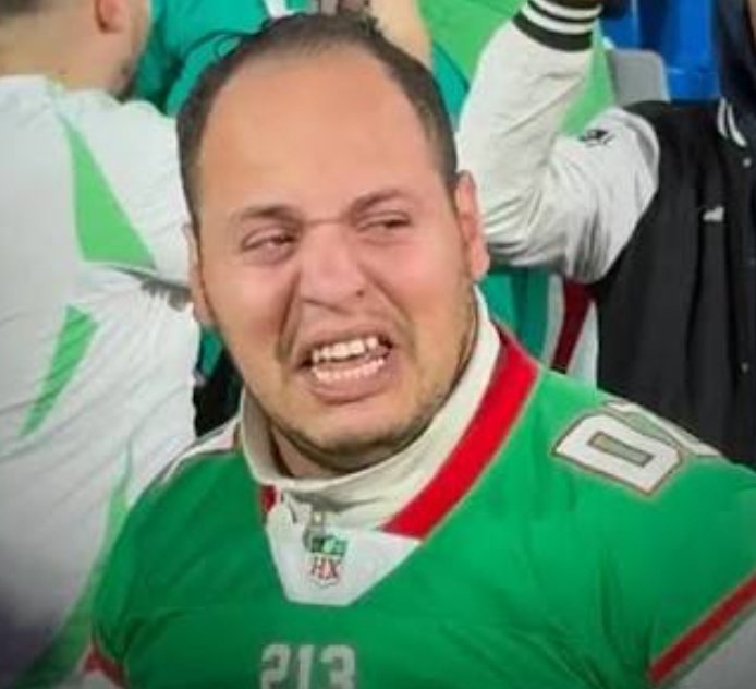 HMLgWmCWQAA09l6.jpg