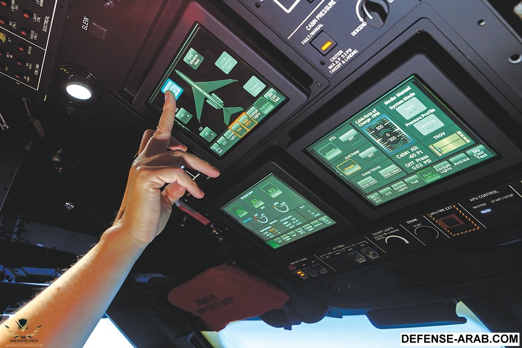 Gulfstream_ITF_FlightDeck_5.jpg