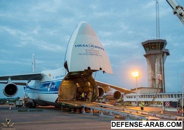 sat arrivee du satellite a laeroport felix eboue.jpg