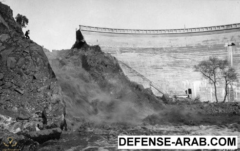 10-charle-hatfields-rain-washes-out-dam-1915.jpg