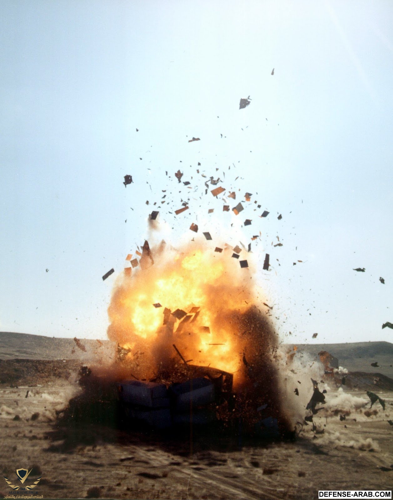 Tomahawk_Land_Attack_Missile_Hits_a_Target_MOD_45138118.jpg