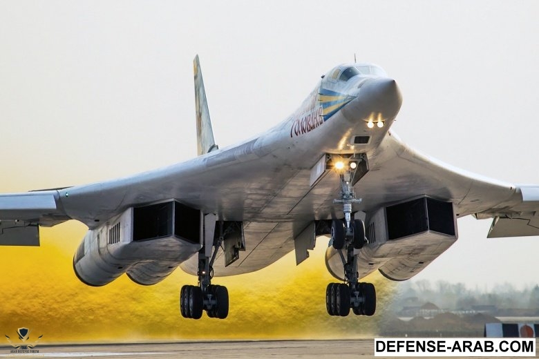 Tupolev_Tu-160,_Russia_-_Air_Force_AN2279110.jpg