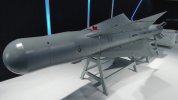 Guided_gliding_bomb_UPAB-1500B-E_on_MAKS-2021_airshow.jpg