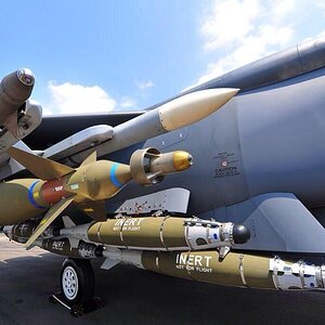 حمولة جبارة لطائرة F-15E Strike Eagle