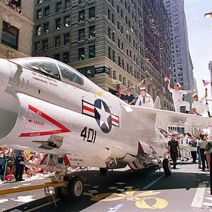 طائرة A-7 في احتفلات النصر بعد حرب الخليج