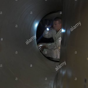 u-2-aircraft-maintenance-unit-crew-chief-checks-the-engine-intake-DDT5D0-1.jpg