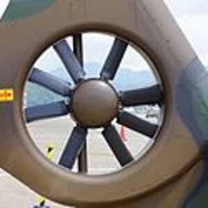 220px-JGSDF_OH-1(32634)_Fenestron-type_rotor-in-tail_fan_20140727.JPG