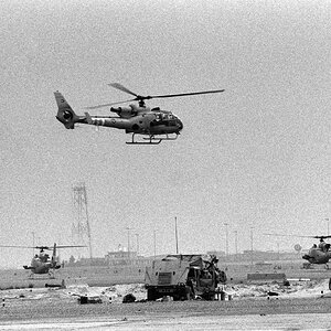 a-kuwaiti-sa-342m-gazelle-helicopter-arrives-at-a-desert-landing-zone-following-9d8e5a-1600.jpg