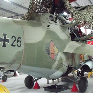 96+26_Mil_Mi-24D_(cn_230270110073)_Luftwaffe._(10873811333).jpg