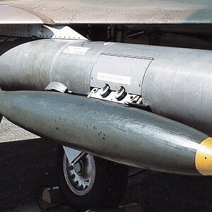 bomb01po2.jpg