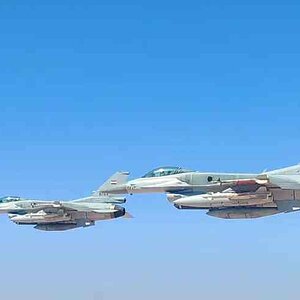 في-مفاجأة-جديدة،،-ظهور-قنابل-الطارق-على-مقاتلات-إف-16-المصرية-1.jpg
