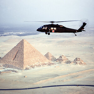 us-army-uh-60-black-hawk-blackhawk-helicopter-flies-over-one-of-the-great-pyramids-76e051-1024.jpg