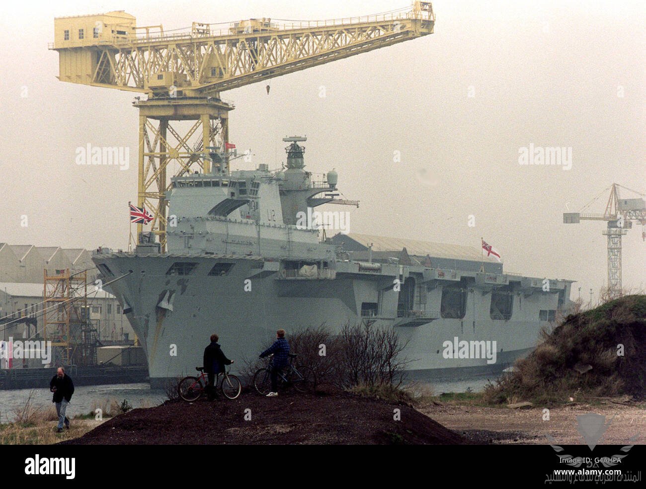 the-hms-ocean-a-new-helicopter-carrier-for-the-royal-navy-at-the-vsel-G4AHPA.jpg