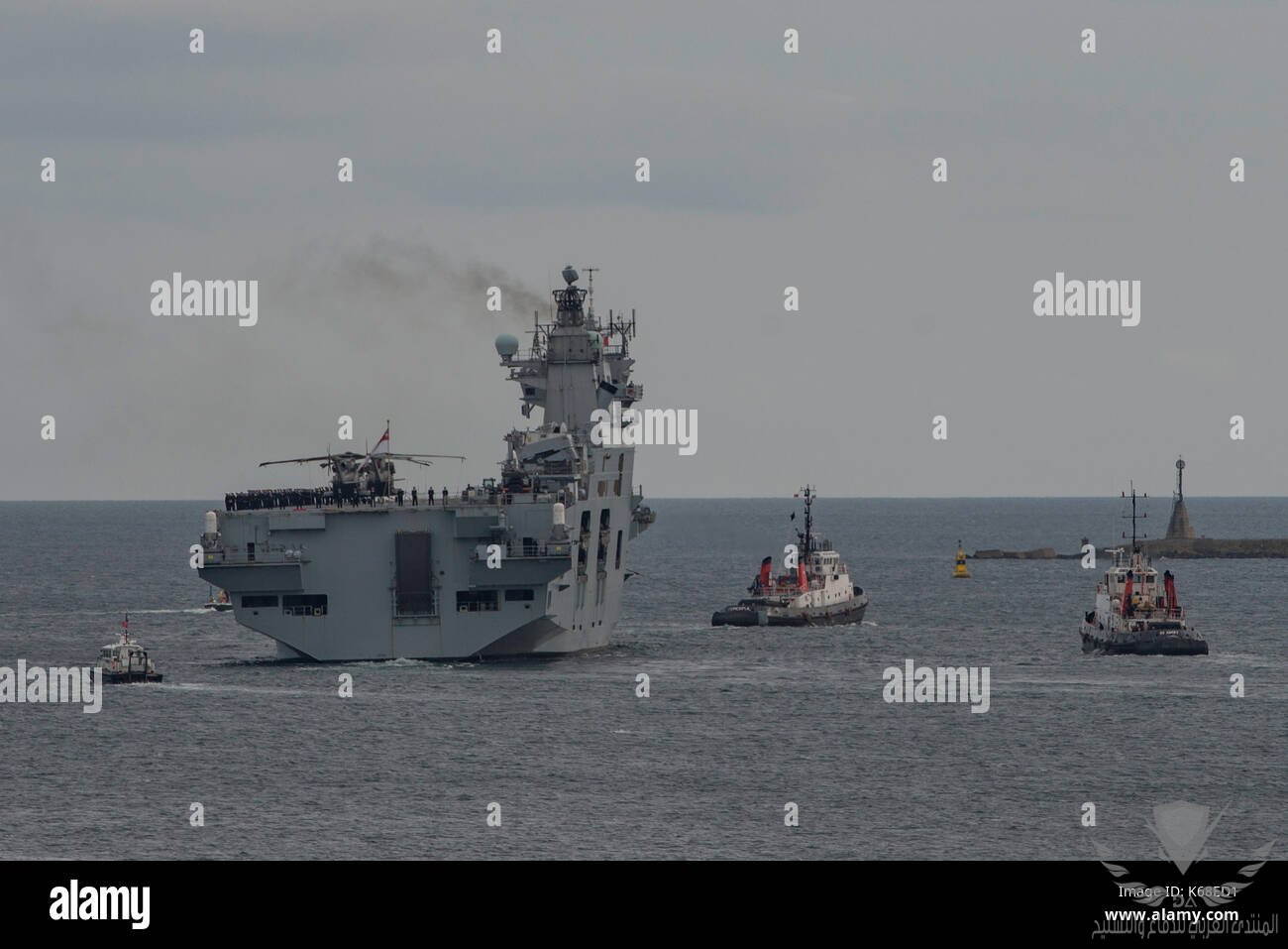 hms-ocean-leaves-plymouth-on-her-last-tour-of-duty-to-the-mediterranean-K68ED1.jpg