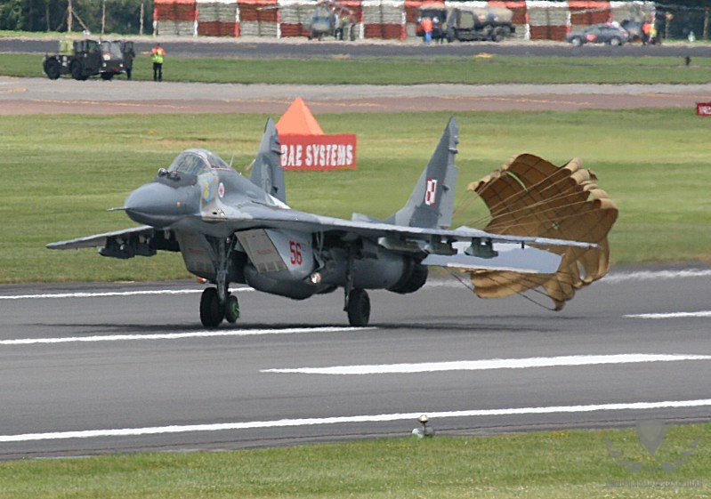 mig-29_doors_002.jpg