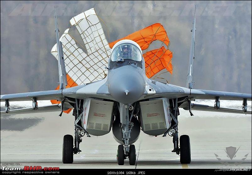 1401408d1439065721t-mig-29-fulcrum-balance-rests-us-mig29_landing_chute.jpg