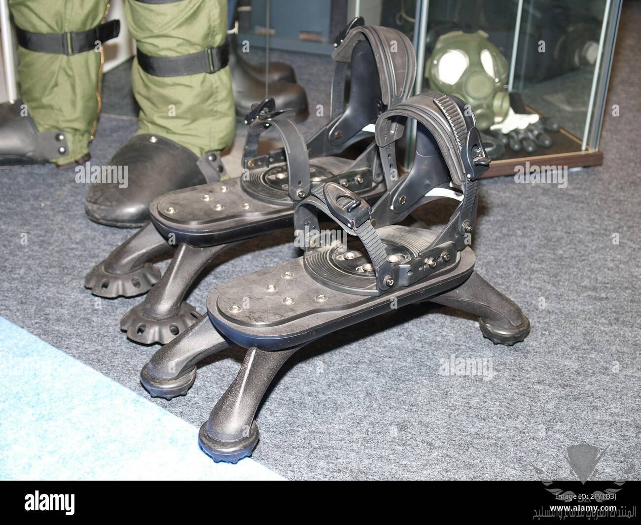 medeng-spider-anti-mine-boots-2FYTD3J.jpg